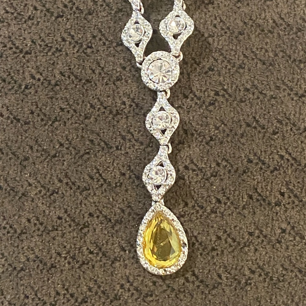 Elegant Rhinestone Silver and Yellow Teardrop Necklace